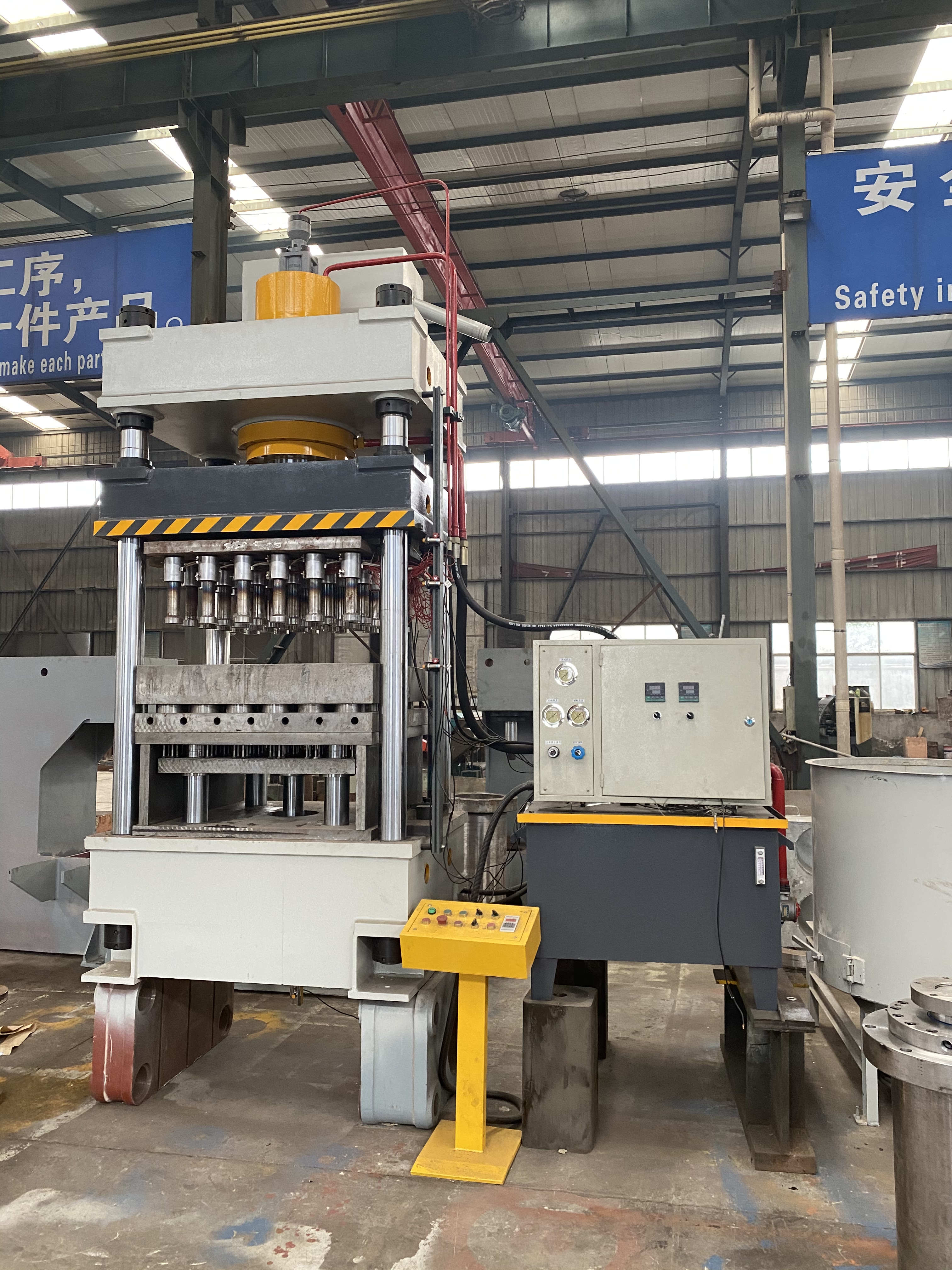 100噸粉末成型液壓機(jī)試機(jī)視頻