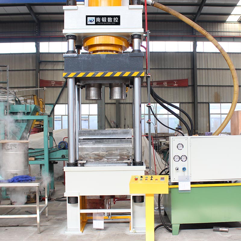 粉末成型油壓機(jī)適用范圍設(shè)備的優(yōu)勢(shì)