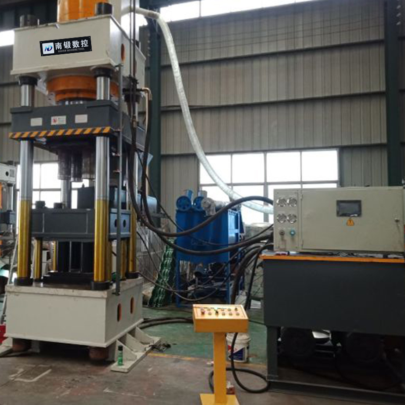 鹽磚機廠家630噸牛羊舔磚液壓機礦物鹽營養(yǎng)鹽粉末成型油壓機