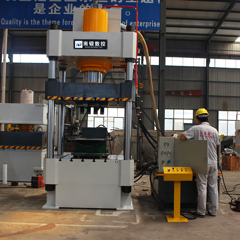 滕州315噸金屬粉末成型機鐵粉鐵屑銅屑全自動粉末成型四柱油壓機