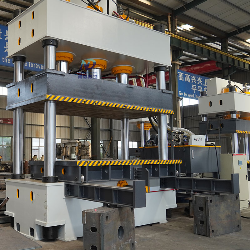 1000噸四柱油壓機(jī)