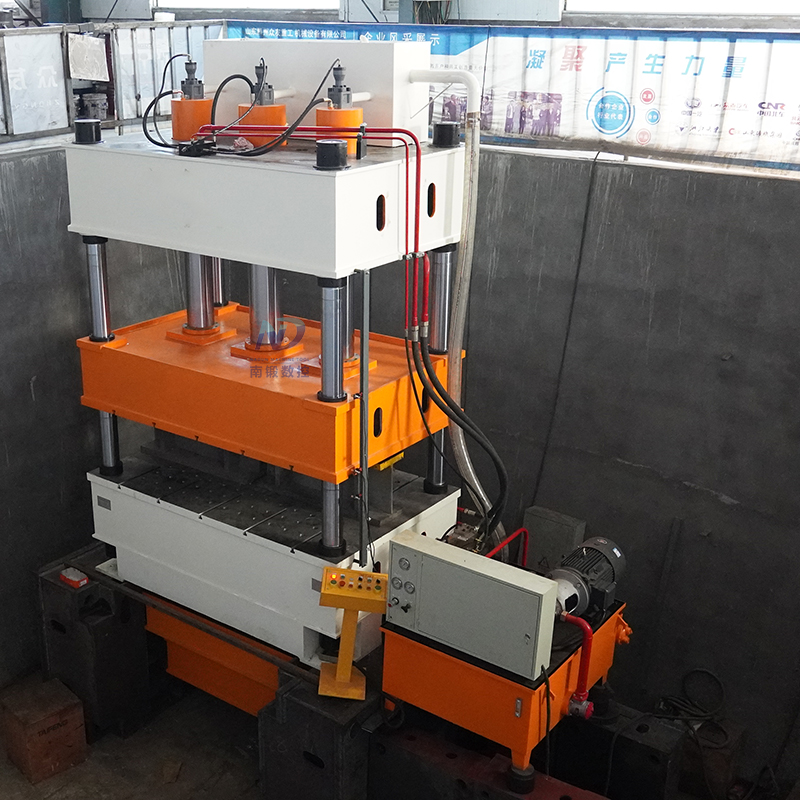 400噸三缸四柱油壓機 汽車鈑金件拉伸成型壓機 滕州