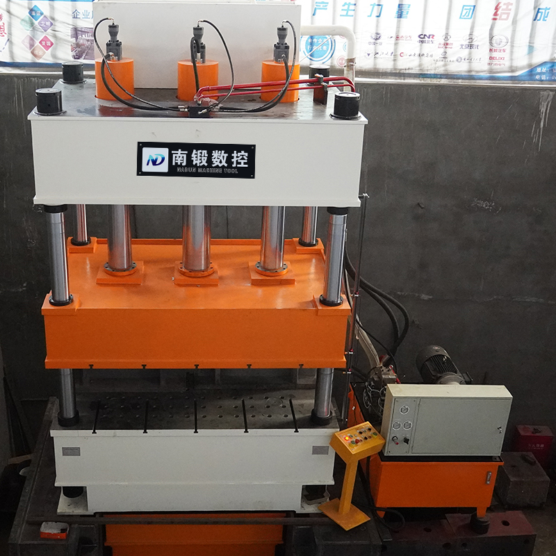 400噸三缸四柱油壓機 汽車鈑金件拉伸成型壓機 滕州