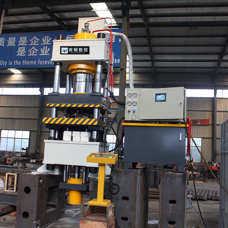 400噸鹽磚機5公斤牛羊舔磚液壓機