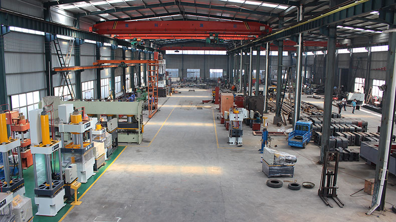 四柱油壓機(jī)的價(jià)格質(zhì)量分析，性?xún)r(jià)比就是道理