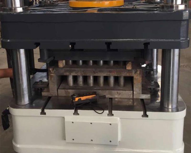 育苗快粉末成型200噸型油壓機 