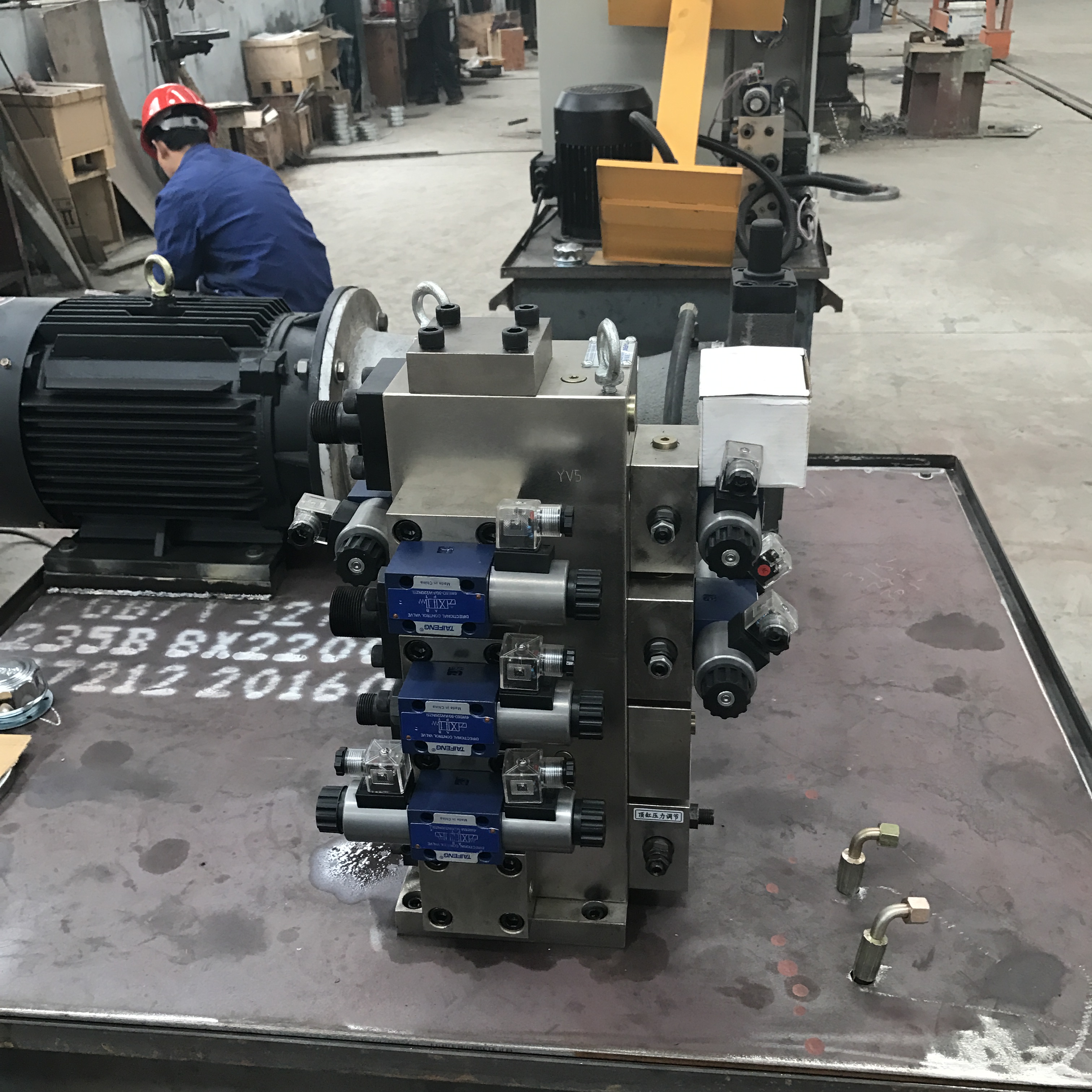 單臂油壓機減壓閥出現壓力低、壓力生不起來是怎么回事？