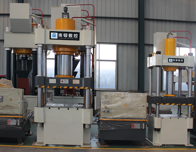 四柱油壓機(jī)的定期安全檢查內(nèi)容 