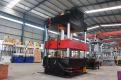 四柱油壓機接線圖是否簡單及為何使用背壓閥？