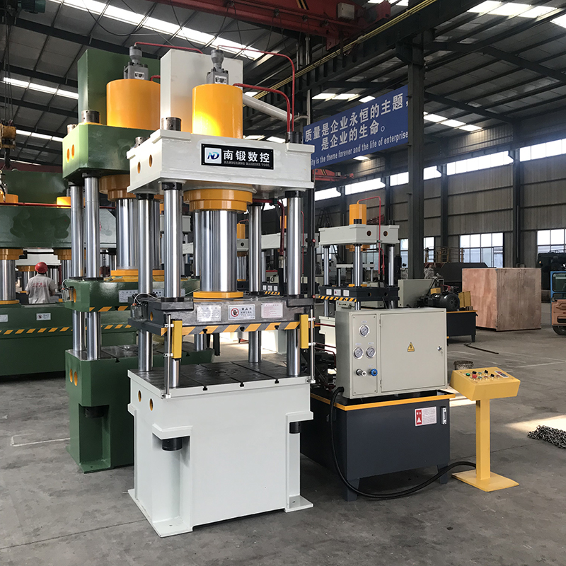 滕州200t金屬粉末壓塊機(jī)200噸魚(yú)尾墜撒網(wǎng)墜子粉末成型油壓機(jī)