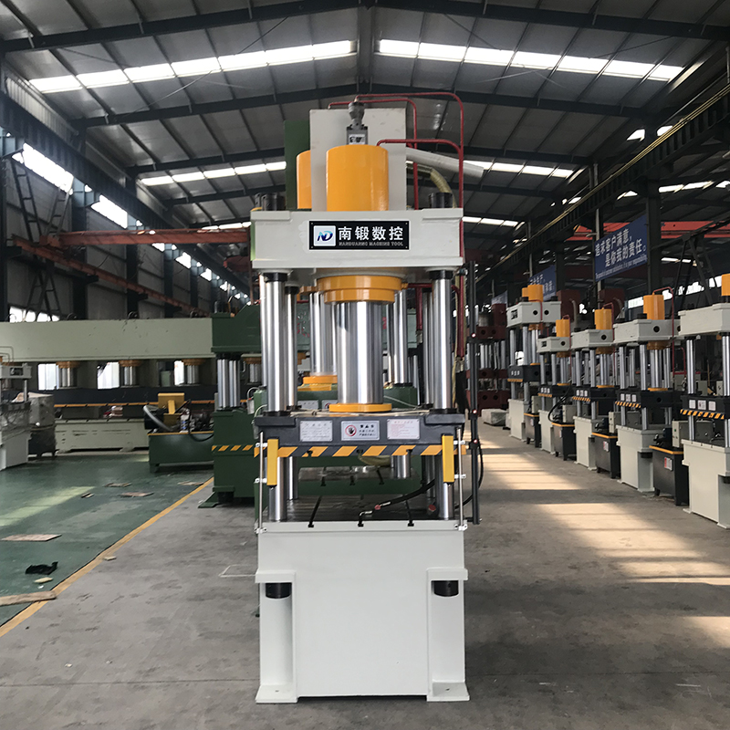 滕州200t金屬粉末壓塊機(jī)200噸魚(yú)尾墜撒網(wǎng)墜子粉末成型油壓機(jī)