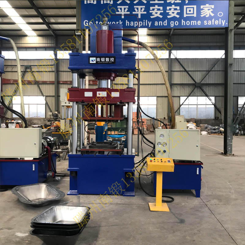 滕州 315噸灰斗車?yán)斐尚陀蛪簷C(jī) 四柱液壓機(jī) 灰斗車鐵板鋁板拉伸成型壓機(jī)