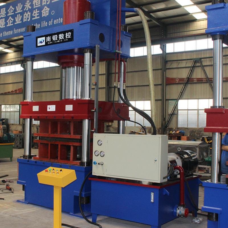 315噸三梁四柱液壓機(jī) 灰斗車?yán)斐尚陀蛪簷C(jī)