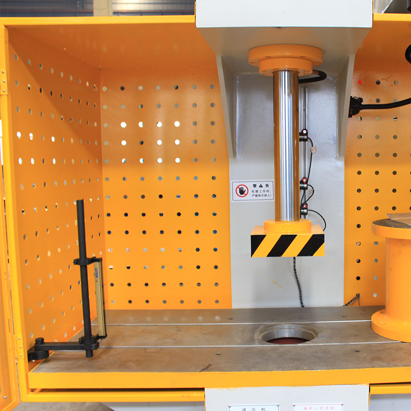 100T單臂油壓機，帶PLC防護罩C形油壓機