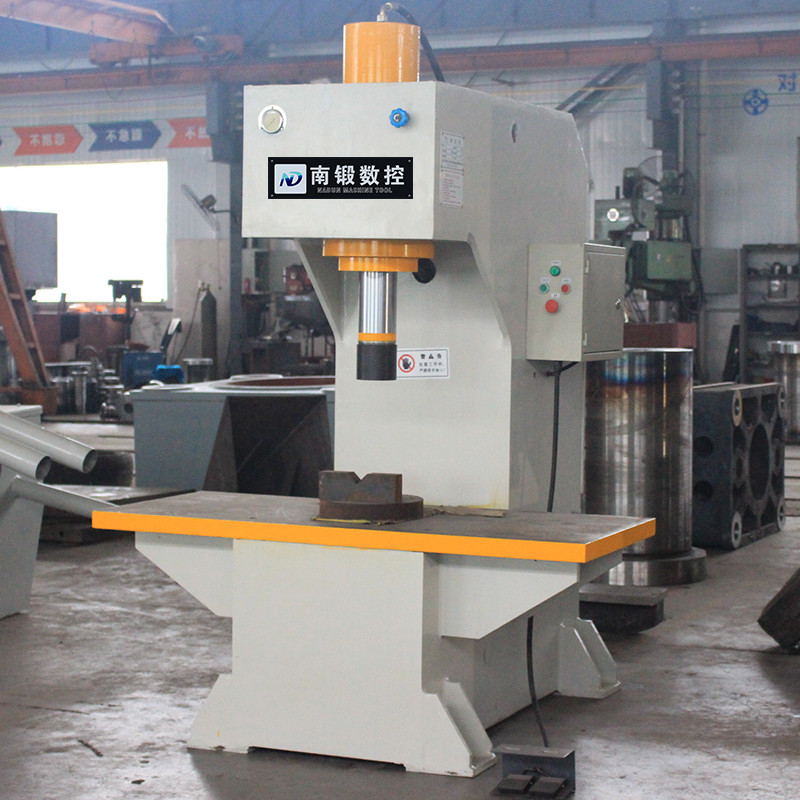 63T單臂油壓機，63TC形壓裝校直油壓機