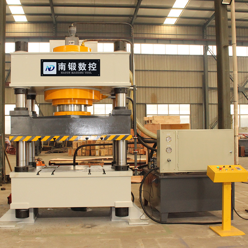 400T三梁四柱油壓機(jī)試機(jī)視頻