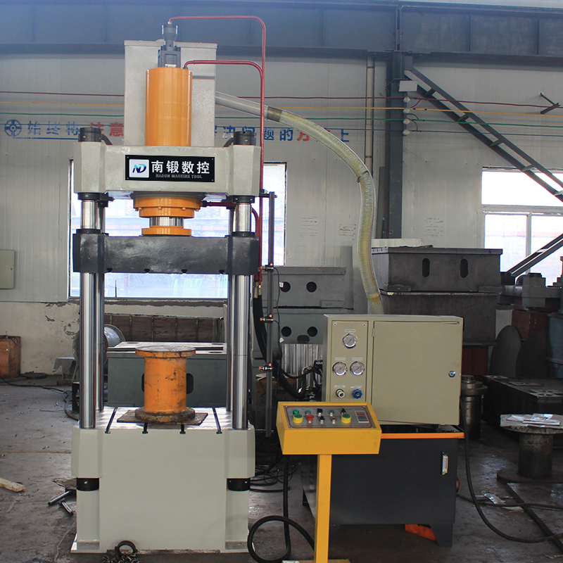 200T三梁四柱油壓機，200噸金屬拉伸成型油壓機