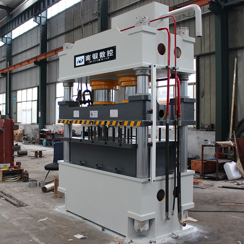 630T雙缸四柱油壓機(jī)，630噸汽車鈑金成型油壓機(jī)