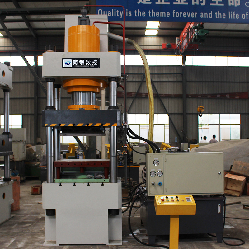 油壓機廠家概述四柱油壓機維護和保養