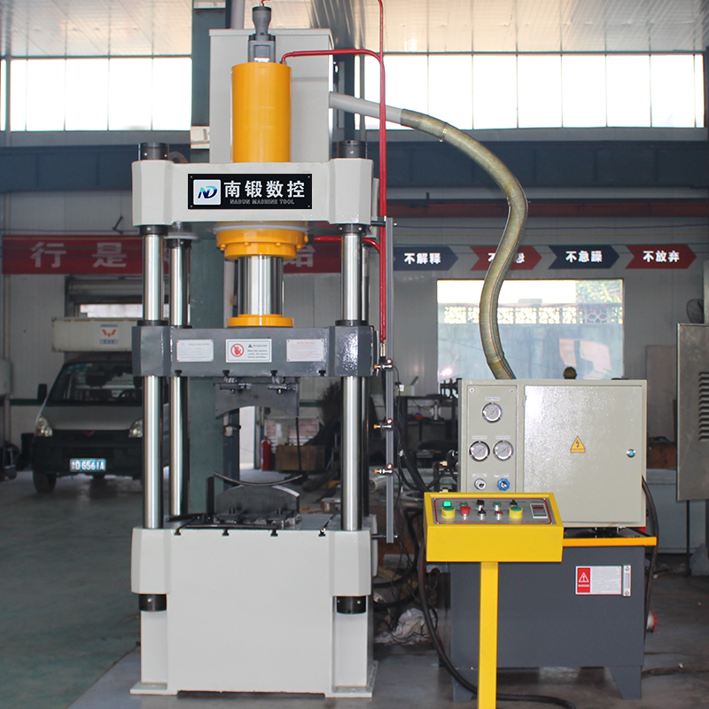 四柱油壓機液壓缸漏油的部位和原因講解