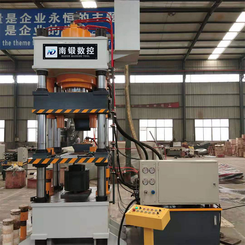 滕州南鍛數(shù)控3多噸牛羊舔磚液壓機鹽磚機粉末成型油壓機按需定制 滕州南鍛數(shù)控3多噸牛羊舔磚液壓機鹽磚機粉末成型油壓機按需定制