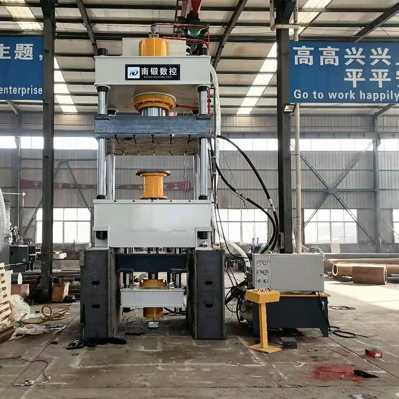 400噸四柱油壓機(jī)不銹鋼金屬拉伸成型液壓機(jī)滕州南鍛數(shù)控