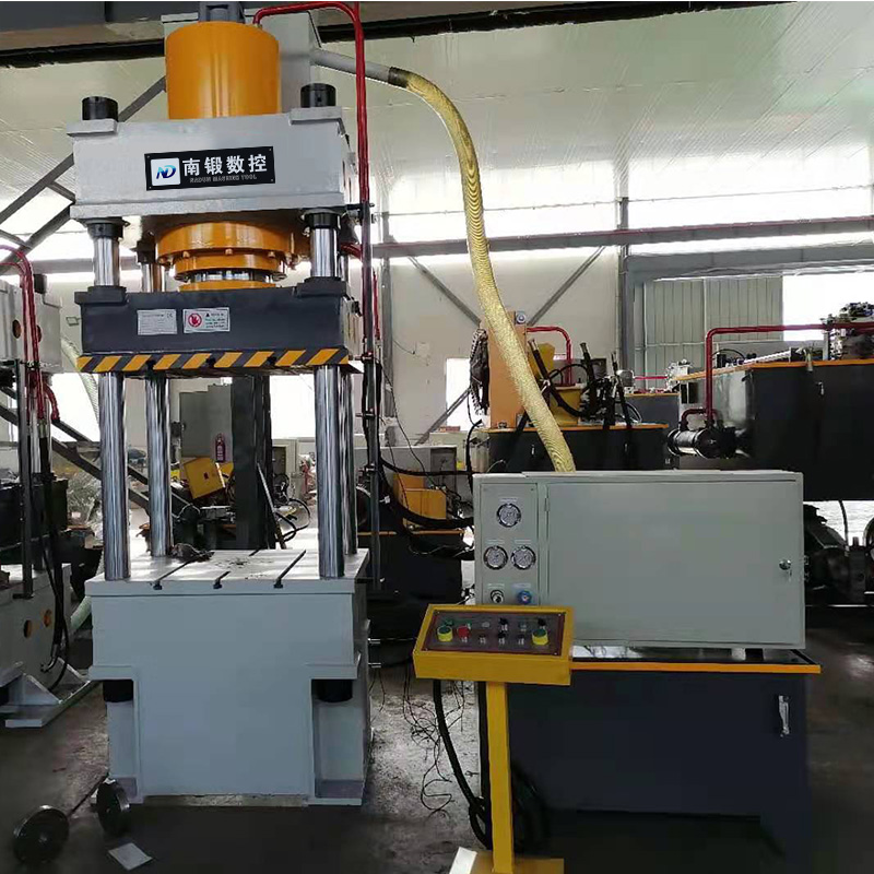 200噸四柱油壓機拉伸成型落料液壓機三梁四柱壓力機滕州