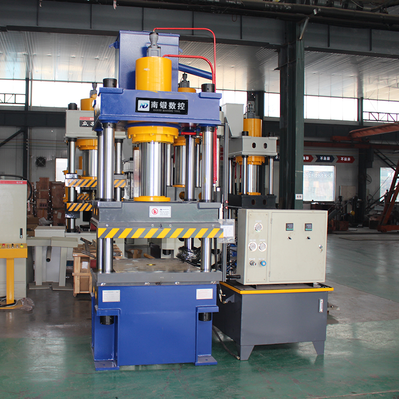 150T熱壓成型油壓機加熱板壓力機復合草坪柵欄成型油壓機