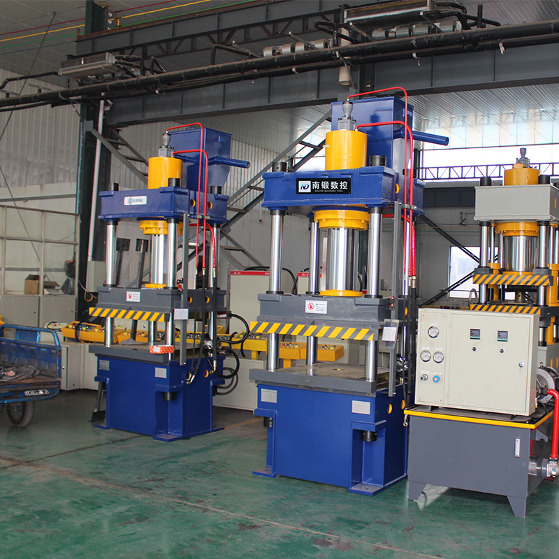 150T熱壓成型油壓機加熱板壓力機復合草坪柵欄成型油壓機