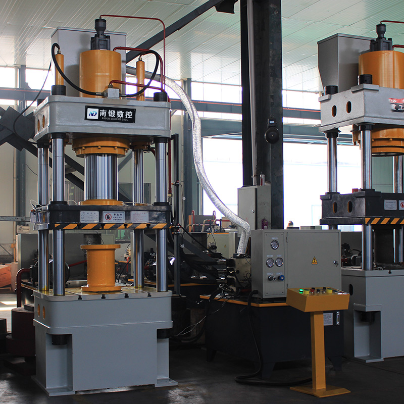 200噸四柱液壓機增速缸油壓機定制壓力機滕州南鍛數控 200噸四柱液壓機增速缸油壓機定制壓力機滕州南鍛數控