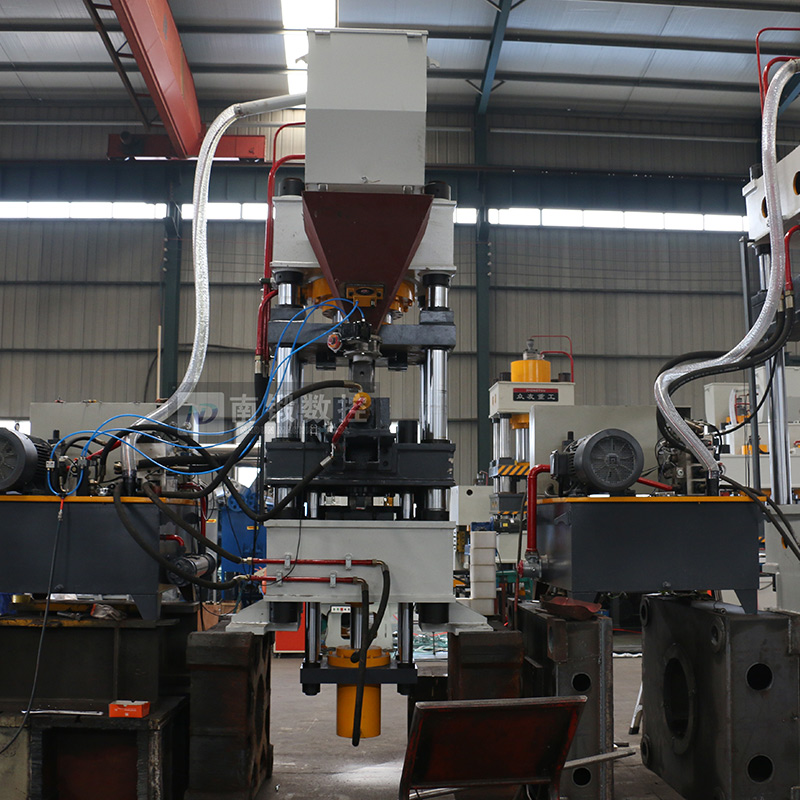 畜牧牛羊舔磚液壓機315T鹽磚機5KG礦物鹽營養鹽粉末成型壓力機